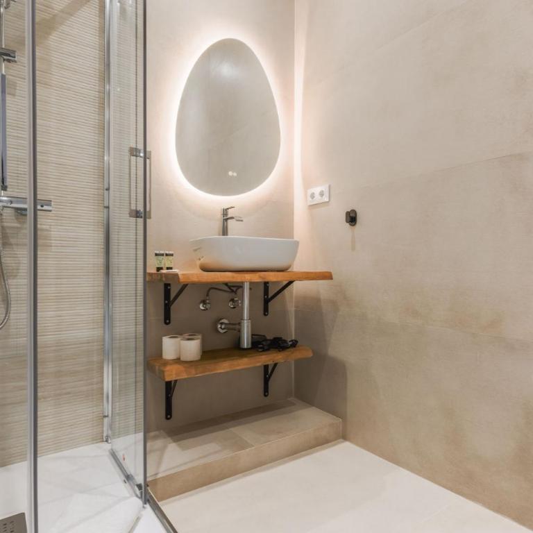 Bright modern - 3Bedrooms 3Bathrooms -Salamanca - Three-Bedroom Apartment - 28