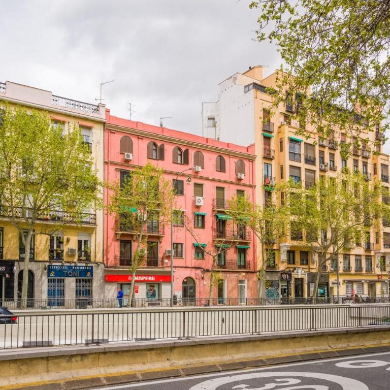 Bright modern - 3Bedrooms 3Bathrooms -Salamanca - Three-Bedroom Apartment - 36