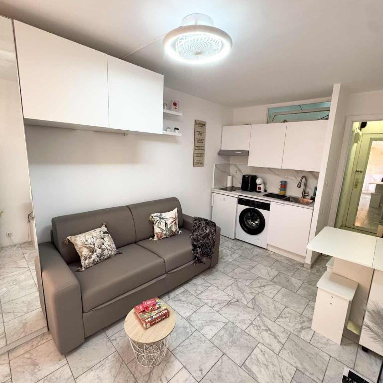 Charmant studio à 2 pas de la mer et du train - Appartement 1 Chambre - 11