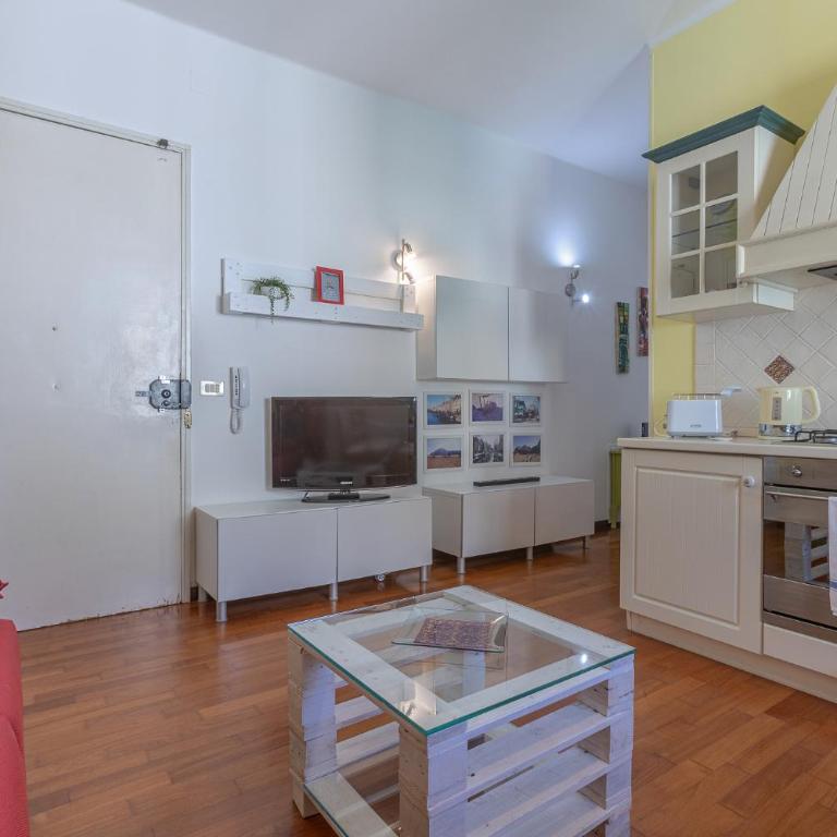 GuestHost - Bright Flat Sant Orsola & Villa Laura - Appartamento con 1 Camera da Letto - 5