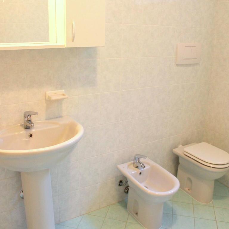 Holiday Home in Lazise near Ski Slopes - Casa Vacanze con 4 Camere da Letto - 32