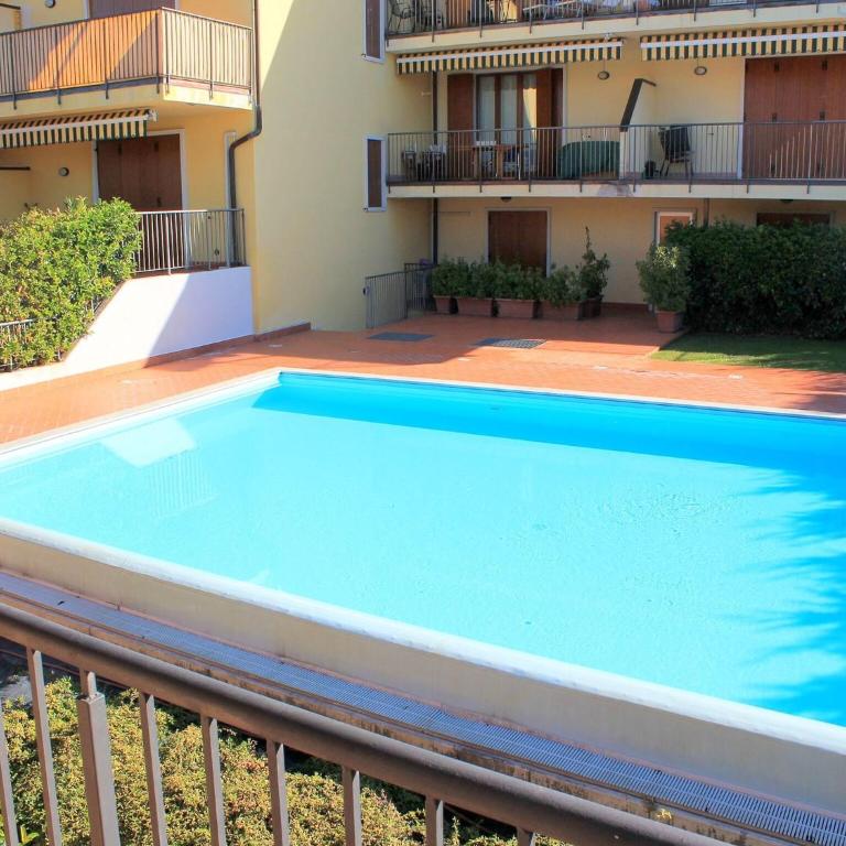 Holiday Home in Lazise near Ski Slopes - Casa Vacanze con 4 Camere da Letto - 1