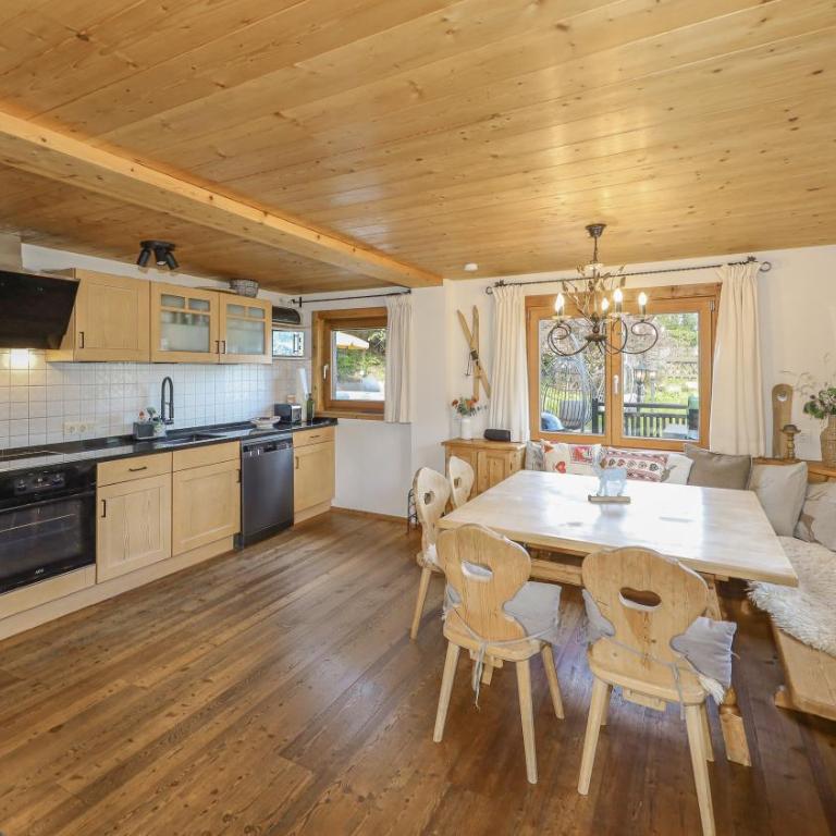 Chalet Moralee mit Whirlpool in Kitzbühel by ONE VILLAS - Chalet - 6