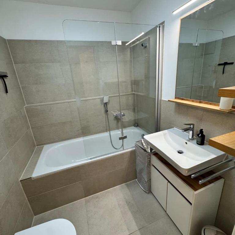 GoldenKey-Suites - Luxury Suite 'Augsburger Dom' - New spacious Apartment in the Heart of Augsburg - At Town Hall Square - Appartamento - 11
