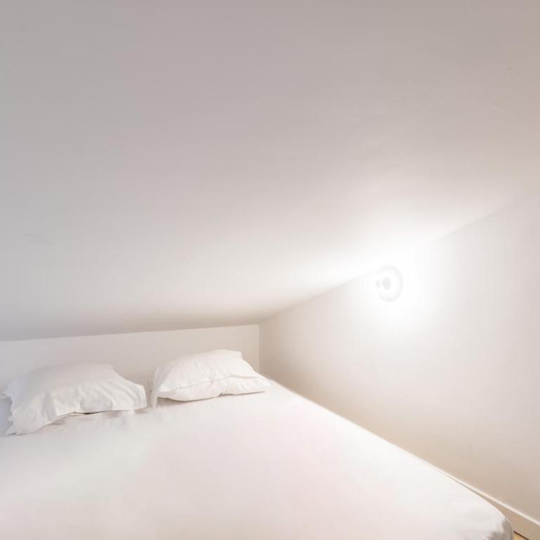LB Vacation Rentals I Elegant Apartment with Terrace & Mezzanine in the heart of Cannes - Appartement 3 Chambres - 16