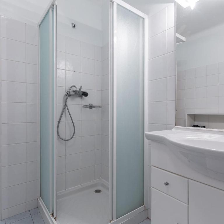 Spacious Studio Apartment Near The Beach - 2313 - Studio - 1