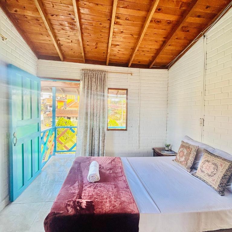 Casa de 7 habitaciones cerca al pueblo de Guatapé - Seven-Bedroom House - 4