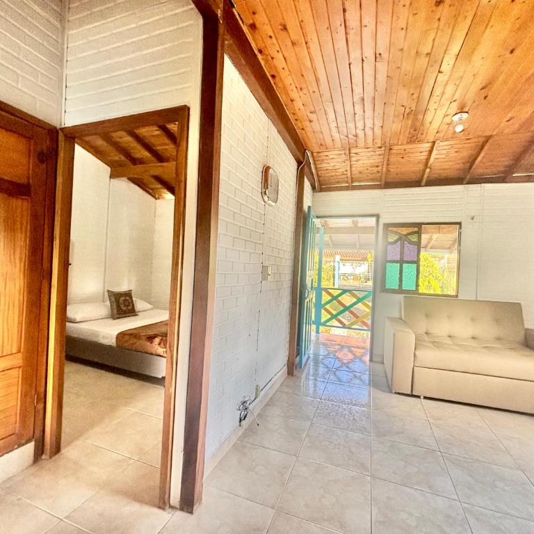 Casa de 7 habitaciones cerca al pueblo de Guatapé - Seven-Bedroom House - 10