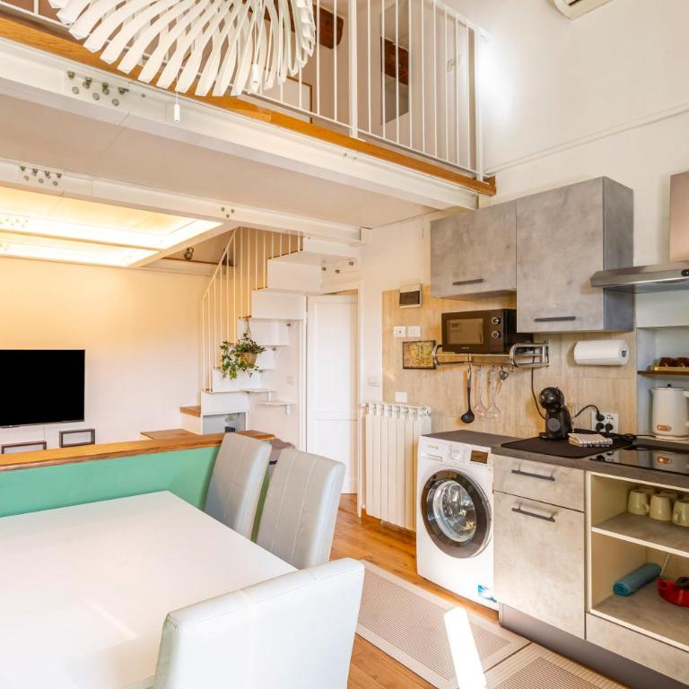 GuestHost - Lungarno Pignone Dreamy Apartament - Two-Bedroom Apartment - 6