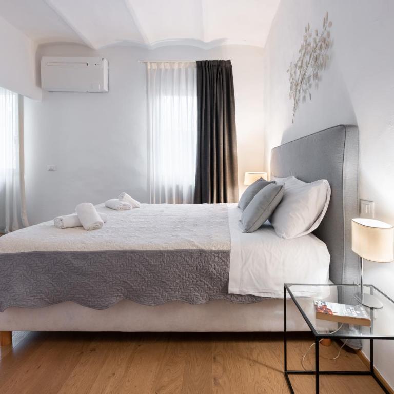 Keys of Italy - Albero 15 - Big and Small apt by Train station 2nd floor - Appartamento con 2 Camere da Letto - 11