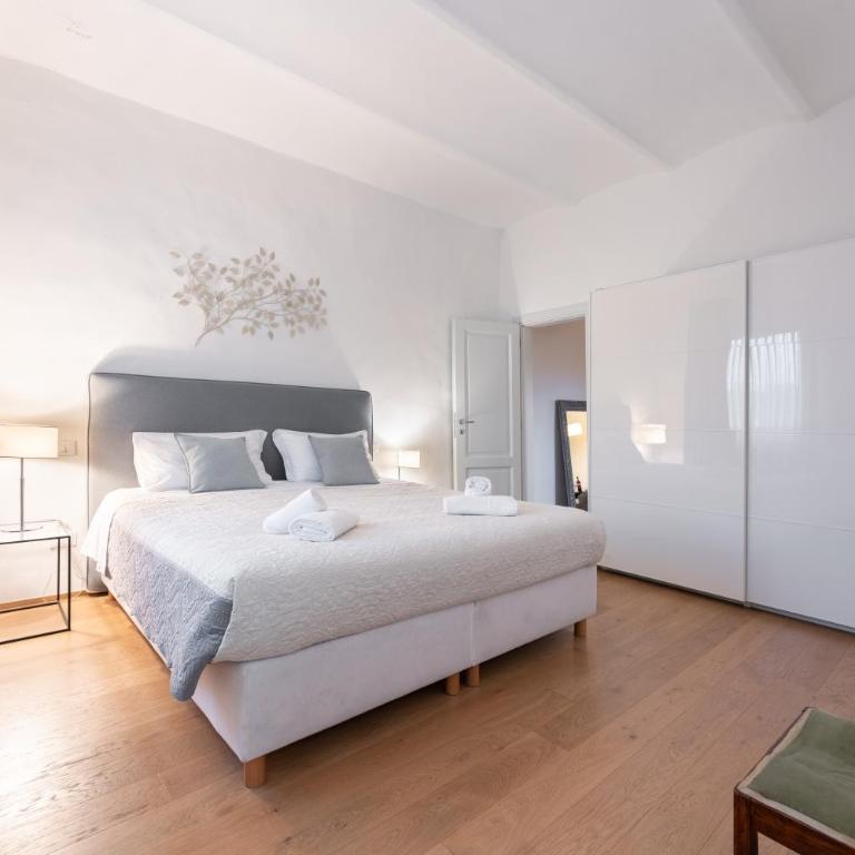 Keys of Italy - Albero 15 - Big and Small apt by Train station 2nd floor - Appartamento con 2 Camere da Letto - 19