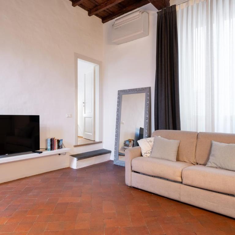 Keys of Italy - Albero 15 - Big and Small apt by Train station 2nd floor - Appartamento con 2 Camere da Letto - 15