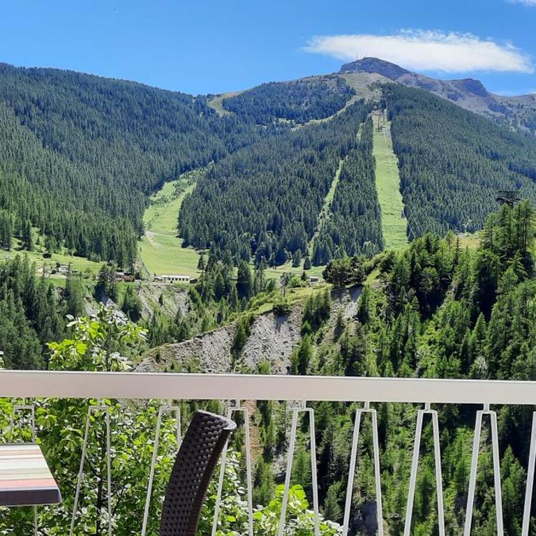 Hôtel Chastellares - Chambre Familiale - Vue sur Montagne - 1