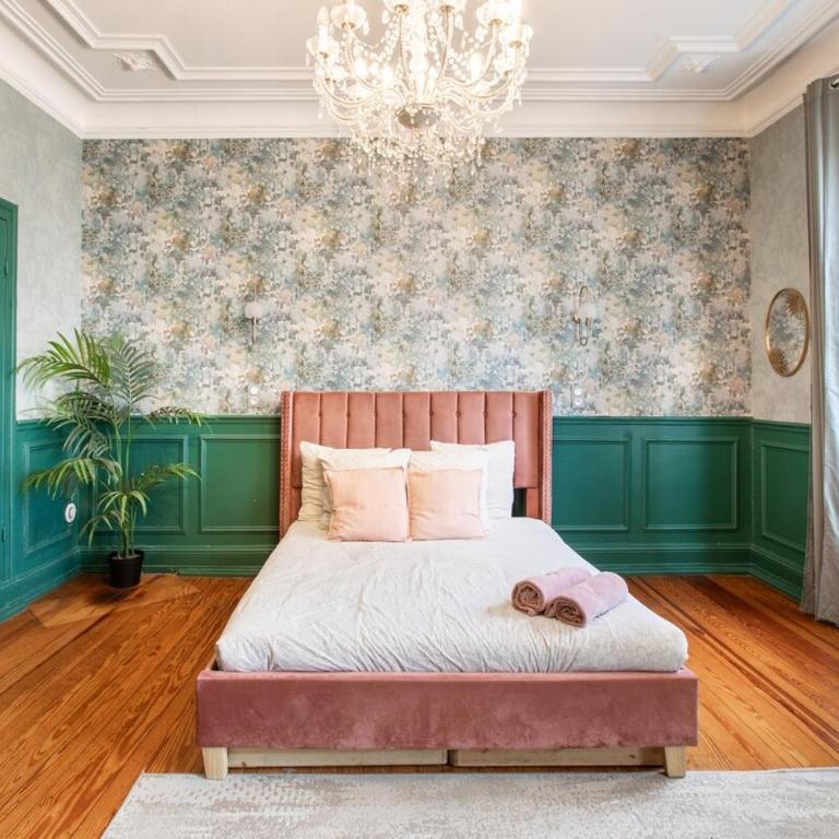 By OZC IMMO, La Suite Royal Room, Jacuzzi - Appartamento Deluxe con 1 Camera da Letto - 10