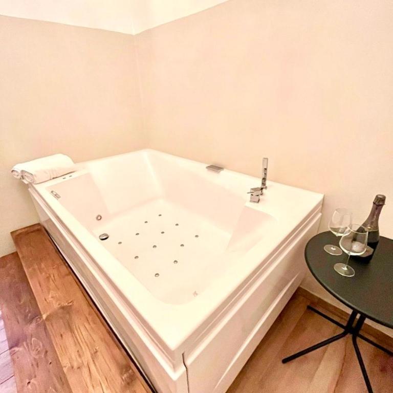 Pantheon Luxury Jacuzzi Apartment - Appartamento con 2 Camere da Letto - 1