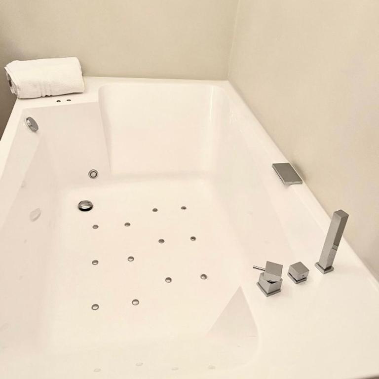 Pantheon Luxury Jacuzzi Apartment - Appartamento con 2 Camere da Letto - 4