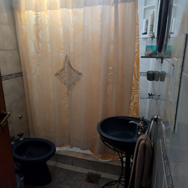 Mi Hermano - One-Bedroom House - 12