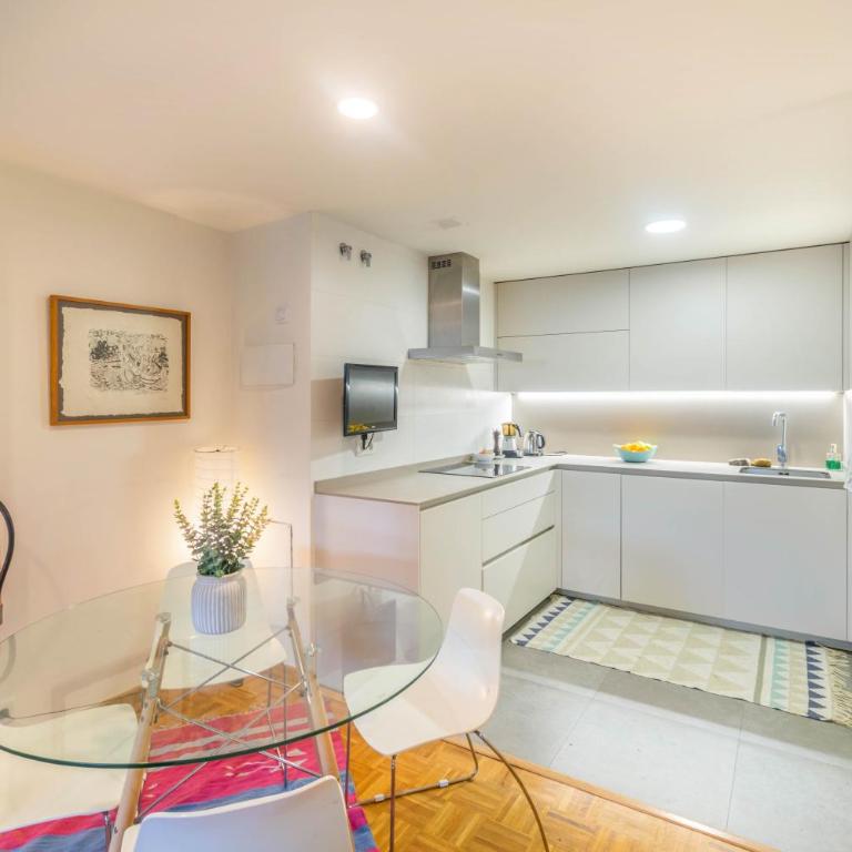 Encantadora habitación en apartamento con terraza - One-Bedroom Apartment - 3