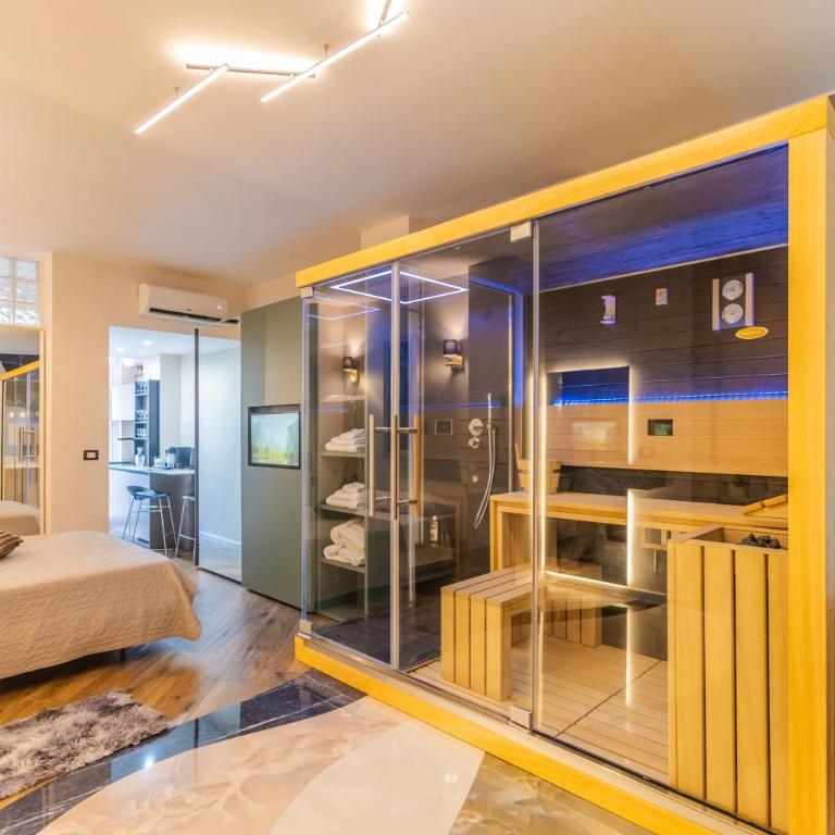 VBM Suite & SPA - Luxury Stays in Bari Center - One-Bedroom Apartment with Sauna and Jacuzzi - 3