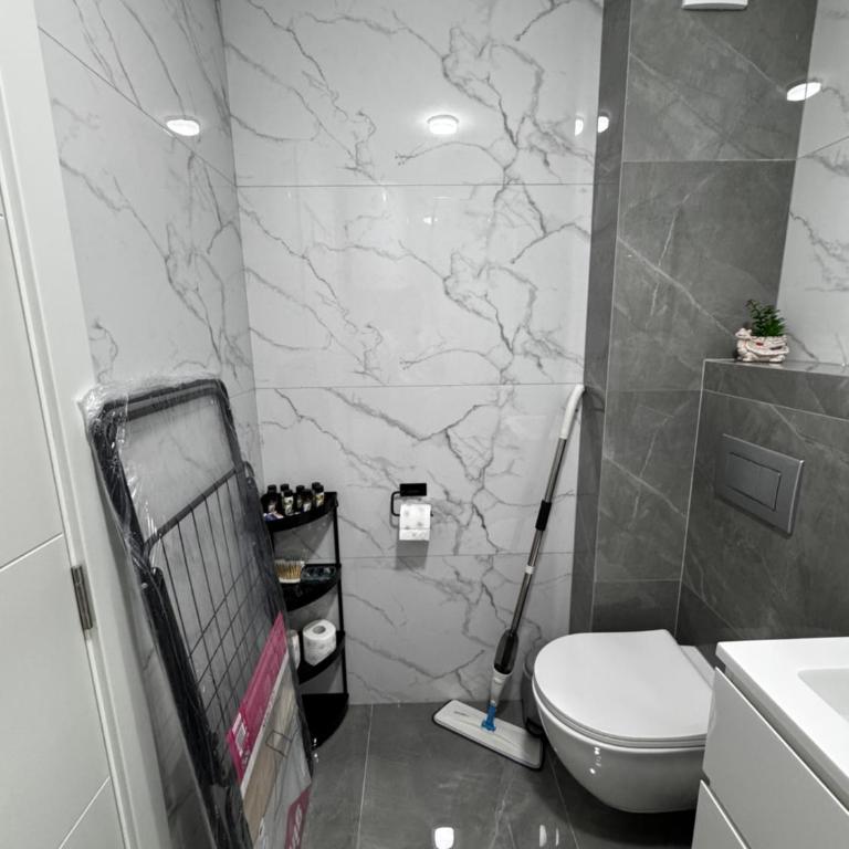 Galeb Family Apartments - Deluxe One-Bedroom Apartment with Garden View - 15