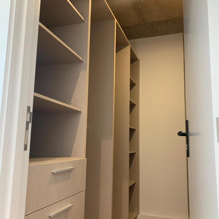 Departamente de lujo - Three-Bedroom Apartment - 2