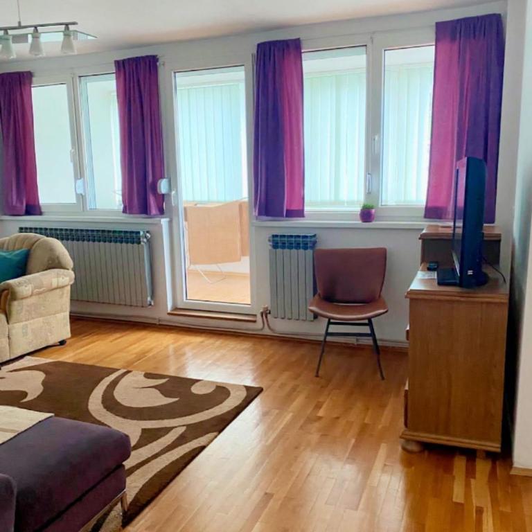 Apartment Old Town -Austrian Square - Apartman sa 2 Spavaće Sobe i Balkonom - 12