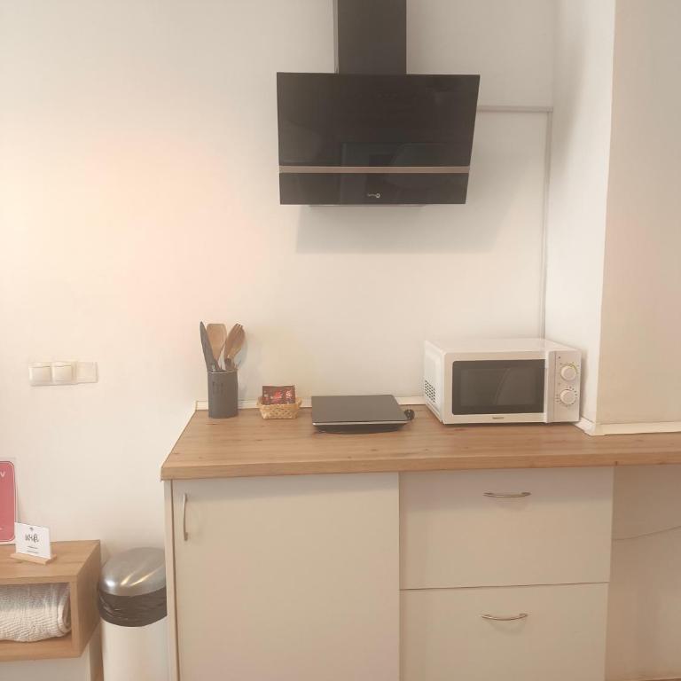 Central Cozy Ground Floor Studio - Apartment - 7