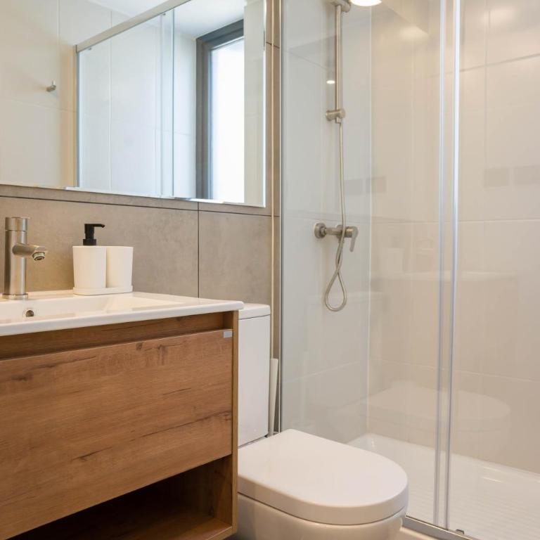 Beauty 2BR Haven for 5 in Lively Las Condes Oasis - Apartment - 24