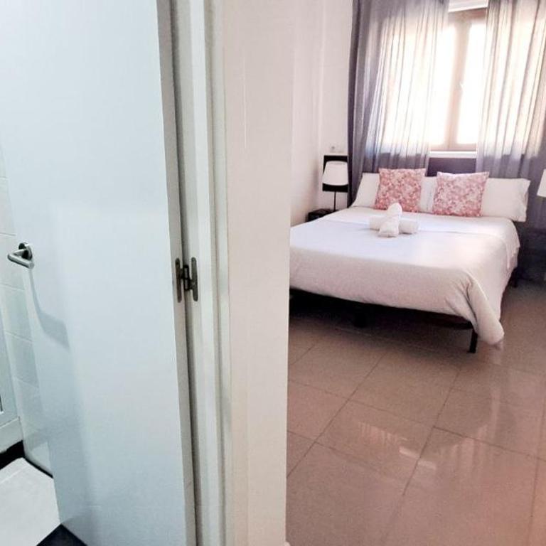 AYZ Sierra de Meira - Auto check-in property - Double Room with Private Bathroom - 7