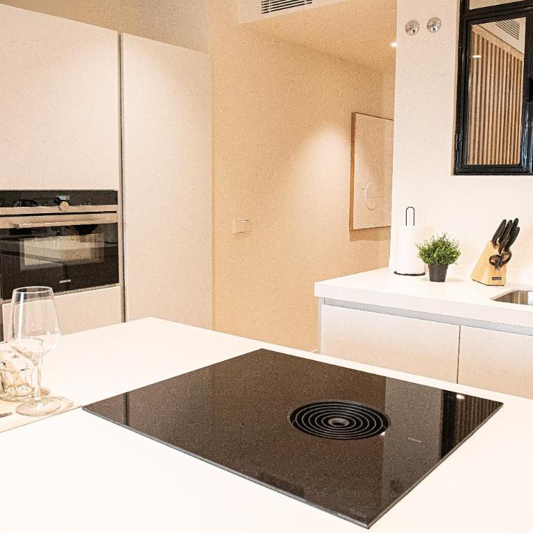 Excelsa Apartments - Estudio Deluxe con cama grande - 6