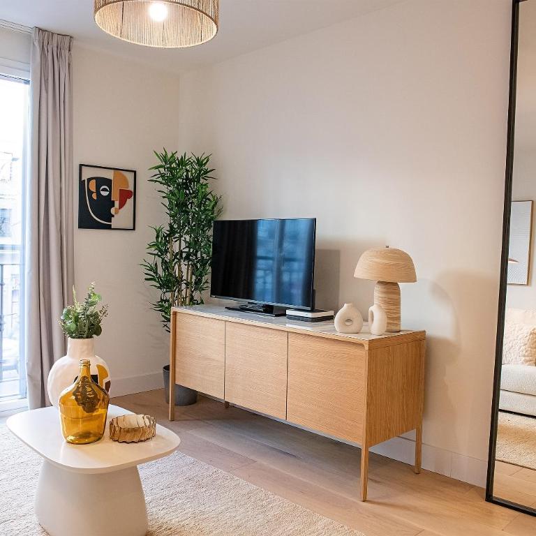 Excelsa Apartments - Estudio Deluxe con cama grande - 8