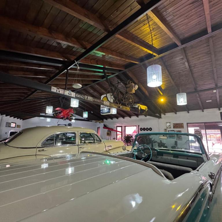 El Vagón del Tiempo-Museo Retro, Autos Clásicos - Two-Bedroom House - 15