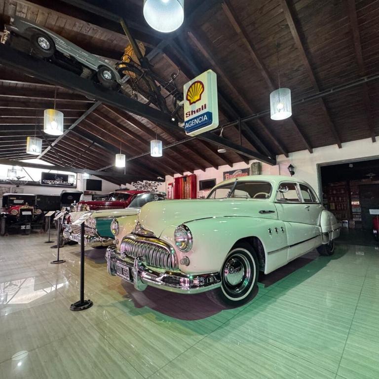 El Vagón del Tiempo-Museo Retro, Autos Clásicos - Casa de 2 dormitorios - 50