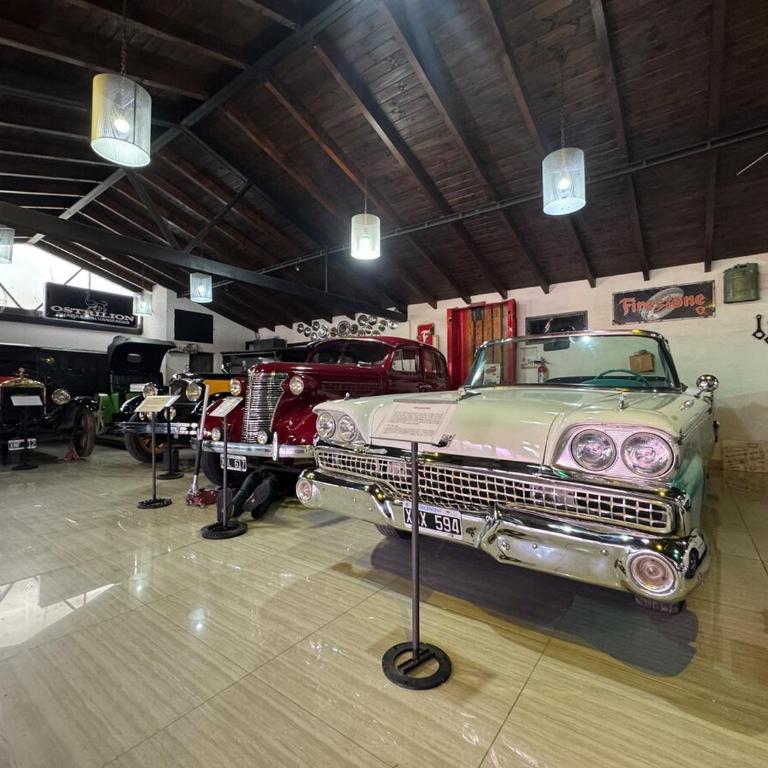 El Vagón del Tiempo-Museo Retro, Autos Clásicos - Casa de 2 dormitorios - 53