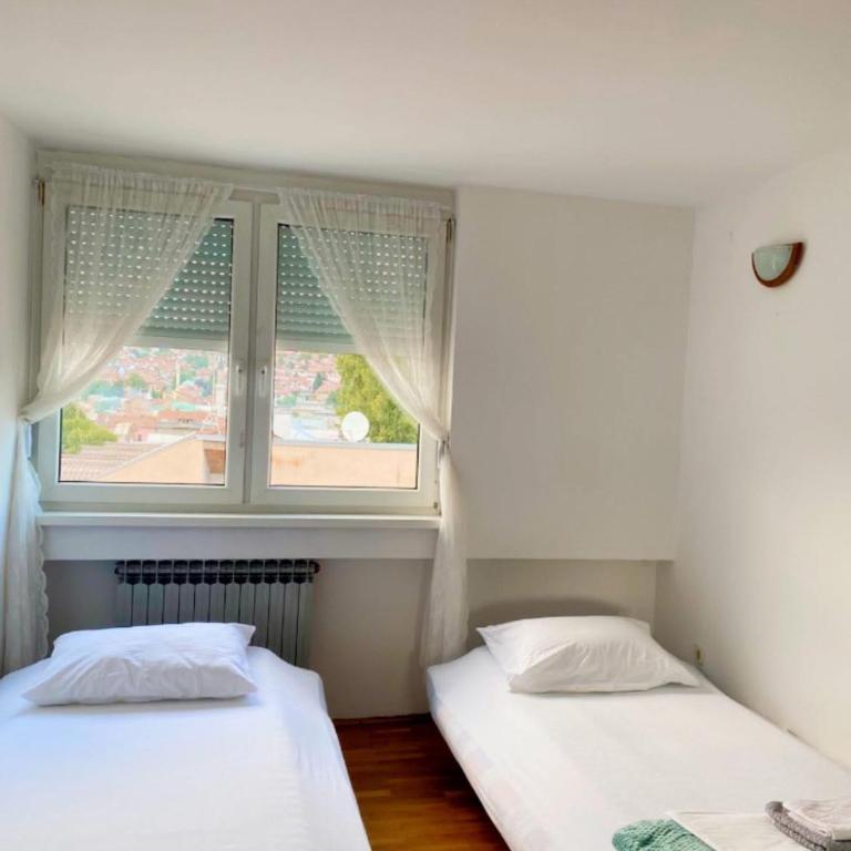Apartment Old Town -Austrian Square - Apartman sa 2 Spavaće Sobe i Balkonom - 15