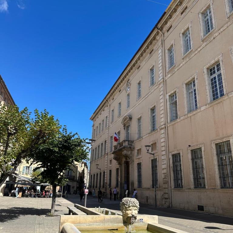 CARPENTRAS 2ème étage BEL APPARTEMENT CLIMATISÉ au CENTRE VILLE - Appartement 1 Chambre - 16
