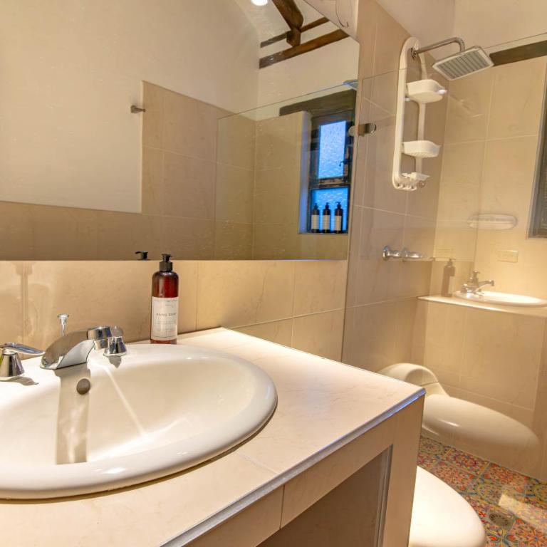 Casa familiar con jacuzzi y vista increíble - Three-Bedroom Apartment - 13