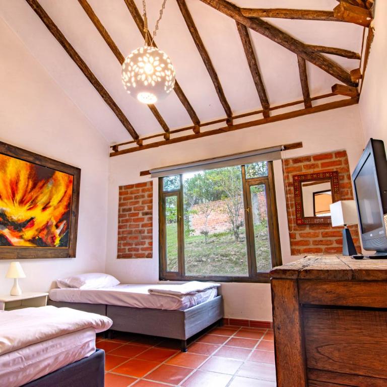 Casa familiar con jacuzzi y vista increíble - Three-Bedroom Apartment - 16