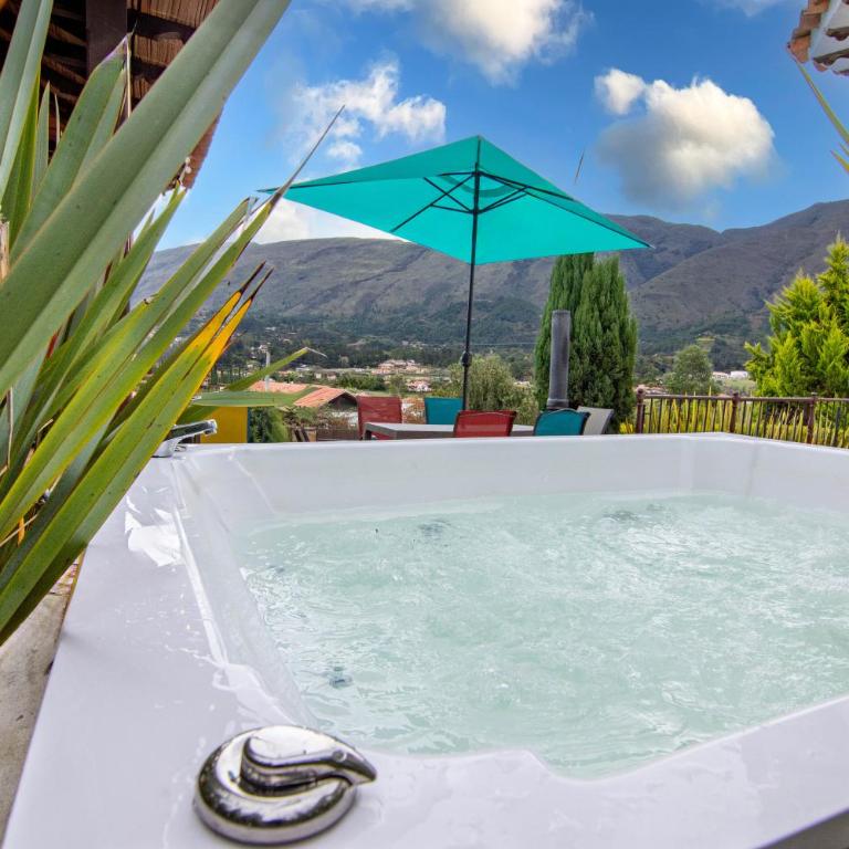 Casa familiar con jacuzzi y vista increíble - Three-Bedroom Apartment - 29