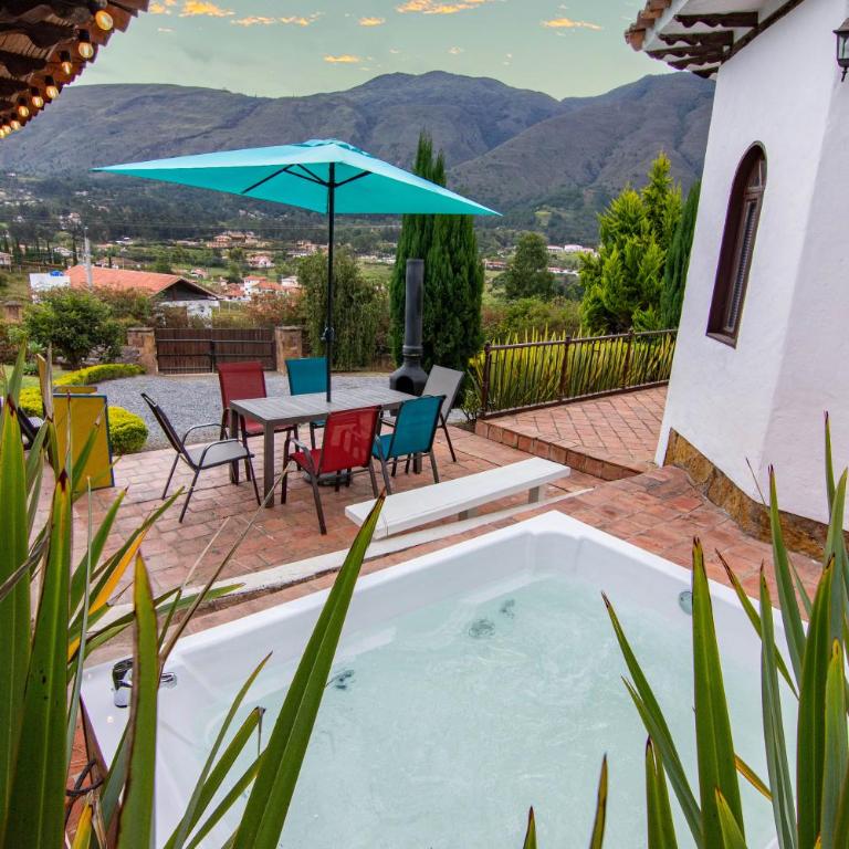 Casa familiar con jacuzzi y vista increíble - Three-Bedroom Apartment - 31