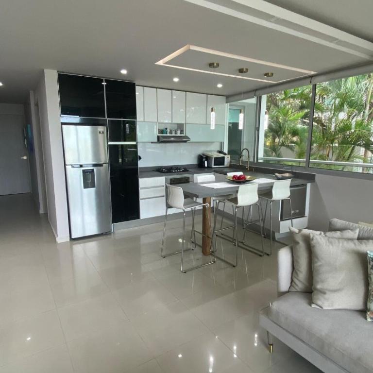 Confortable - Two-Bedroom Apartment - 14