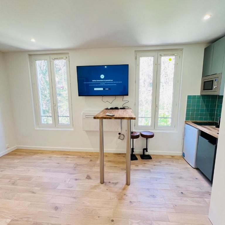 Studio Port-Garibaldi proche mer calme et AC - Appartement 1 Chambre - 3