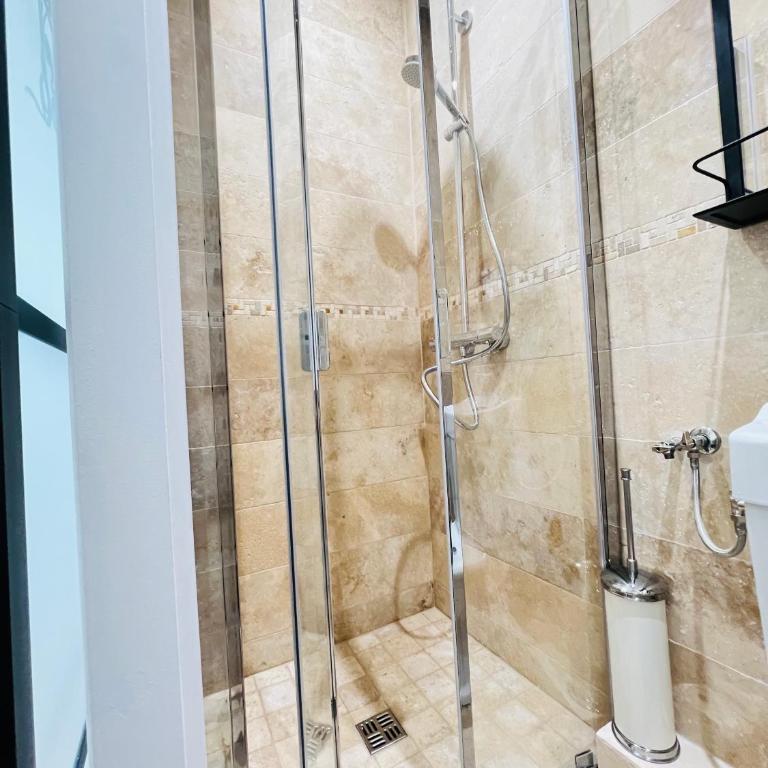 Studio Port-Garibaldi proche mer calme et AC - Appartement 1 Chambre - 9