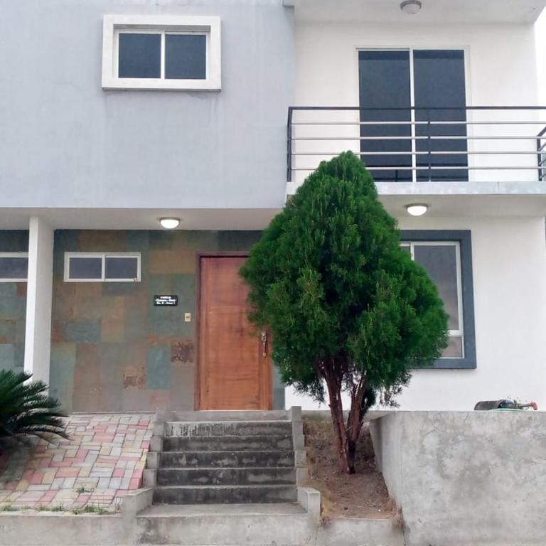 House in Manta, 15'from the beach 10' from airport - Three-Bedroom House - 2