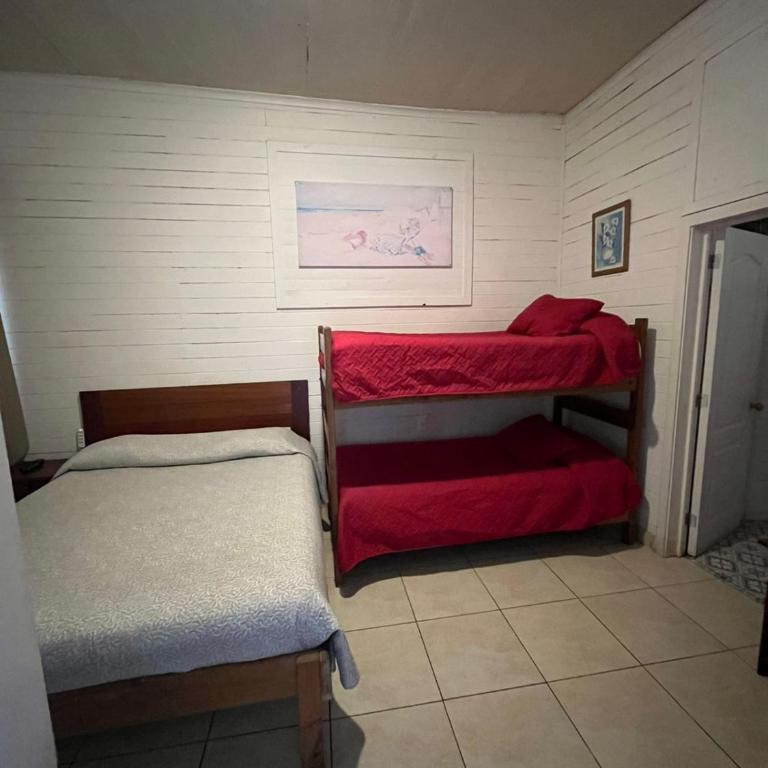 Hostal Boutique Reina del Mar - Habitación Familiar con baño - 1