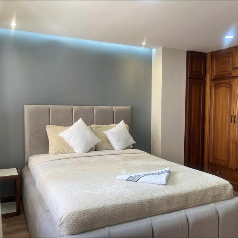 Casa Equipada cerca Hotel Oro Verde Cuenca - Habitación Doble - 13
