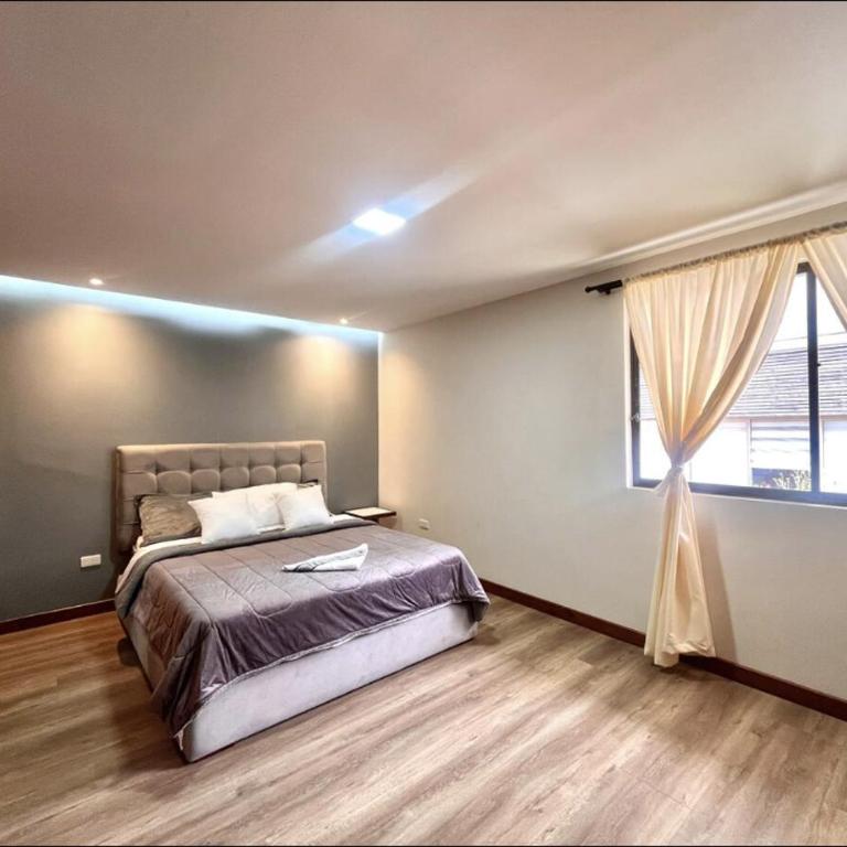 Casa Equipada cerca Hotel Oro Verde Cuenca - Habitación Doble - 5