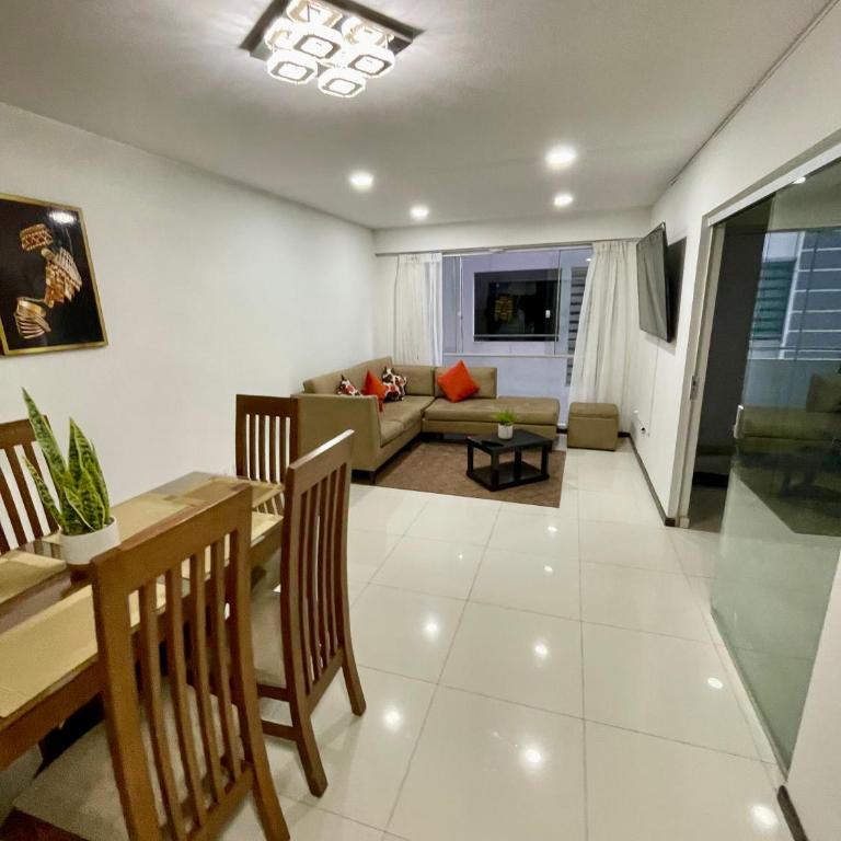 Departamento moderno cerca de la Av América Cochabamba - Two-Bedroom Apartment - 4