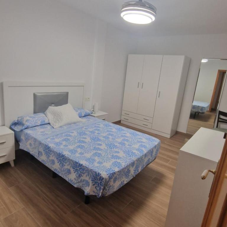 Alojamiento Paco Cabrera 3C Reformado - Apartamento de 3 dormitorios - 2