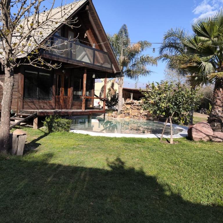 Cabaña rústica con pileta tipo playa en Salta Capital - Casa de 2 dormitorios - 8